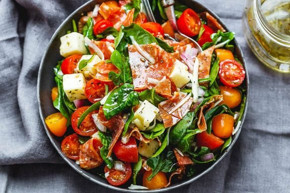 appetitefy-best-spinach-salad-recipe